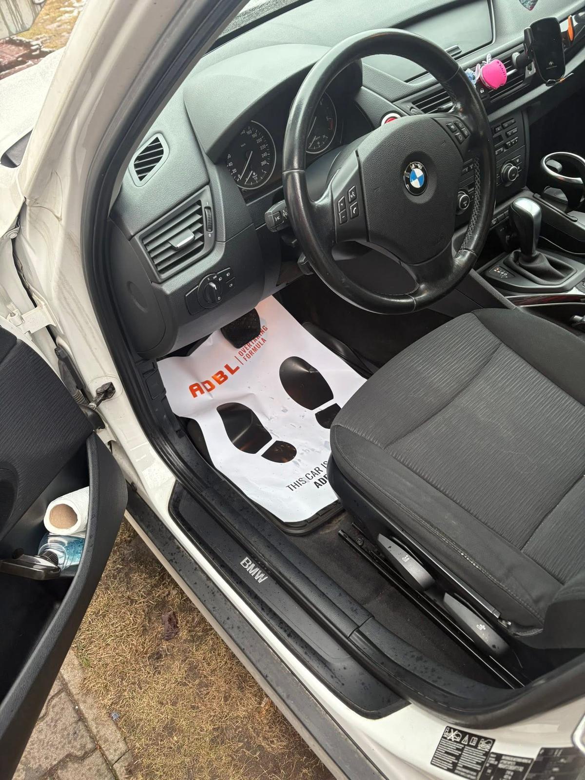 Detale tapicerki samochodowej